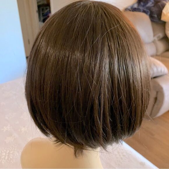 Elegant Short Brown Wig Gorgeous - Picture 3 of 8